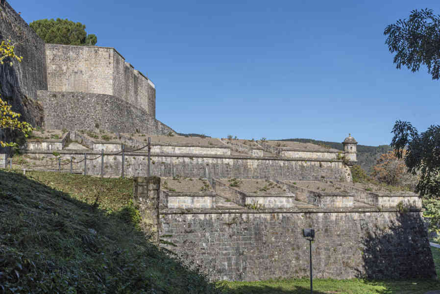 Pamplona 055 - murallas - baluarte bajo de Nuestra Señora de Guadalupe.jpg